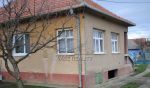 Rodinný dom v tichej ulici v obci IVANOVCE, pozemok 1271 m2