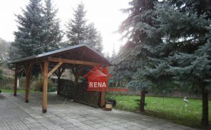 Rena real - na predaj veľký 8 izbový RD v obci Banka pri PN