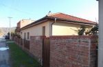 Dohoda možná!Predáme lukratívny RD- bungalov v obci Drážovce (028-12-AL)