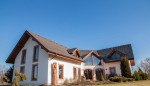 Luxusný RD s rozľahlým pozemkom (1290 m2) pri SNV – fotka 2