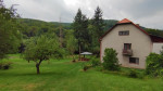 Rodinná usadlosť na veľkom pozemku. – fotka 2