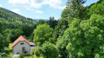 Predám dom s veľkým pozemkom v lese. – fotka 2